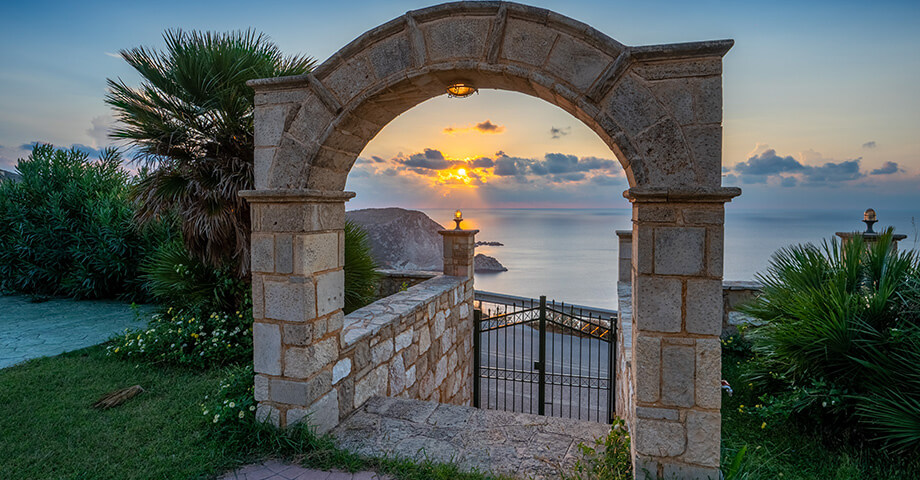 niforos-panorama-petanoi-home-pan07565-hdr
